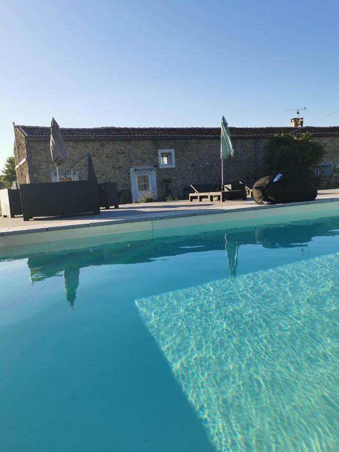 Bed and Breakfast Au Domaine De Gigie Chervettes Exterior foto