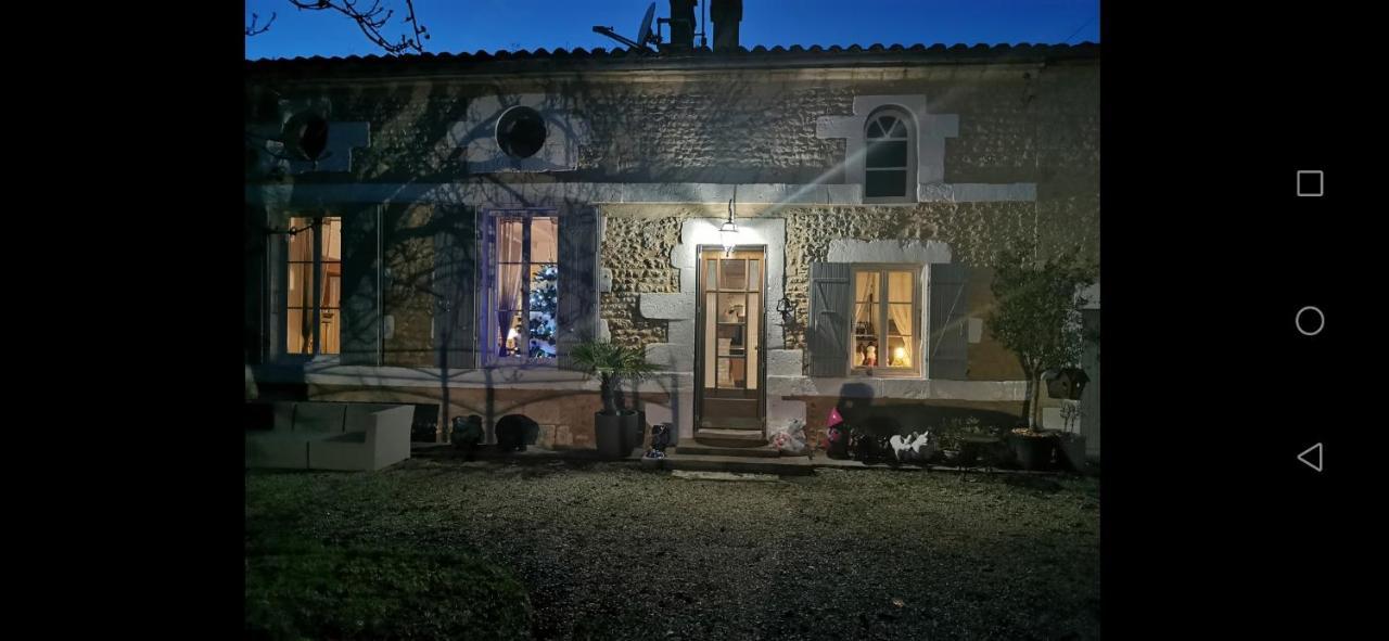 Bed and Breakfast Au Domaine De Gigie Chervettes Exterior foto